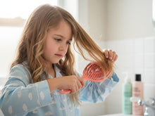 Lade das Bild in den Galerie-Viewer, Haarbürste ohne Ziepen - Bürste für Damen, Kinder und Herren - Entwirrbürste auch für Locken & Lange Haare - Nachhaltige Bürste Haarbürsten - Peach