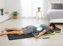 Lade das Bild in den Galerie-Viewer, Homedics Stretch Stretchingmatte XS inspiriert durch Yoga - Fernbedienung, einstellbare Intensität, vorprogrammierte Yoga/Stretchmatte für Rücken, Schultern, Hüften, faltbar mit Stützkissen - Grau