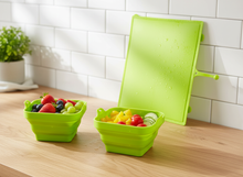 Lade das Bild in den Galerie-Viewer, Cook's Essentials Schüsseln und Schneidebrett – faltbar, aus Silikon, platzsparend