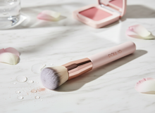 Lade das Bild in den Galerie-Viewer, DOLL 10 BEAUTY Luminous Blending Pinsel Schminkpinsel
