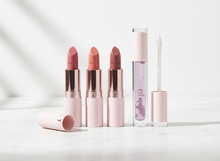 Lade das Bild in den Galerie-Viewer, DOLL 10 BEAUTY Peptide Plump Lippenstift 3x3,7g &amp; HydraPlump Lipgloss 3,7ml
