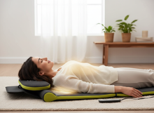 Lade das Bild in den Galerie-Viewer, Homedics Stretch Stretchingmatte XS inspiriert durch Yoga - Fernbedienung, einstellbare Intensität, vorprogrammierte Yoga/Stretchmatte für Rücken, Schultern, Hüften, faltbar mit Stützkissen - Grau
